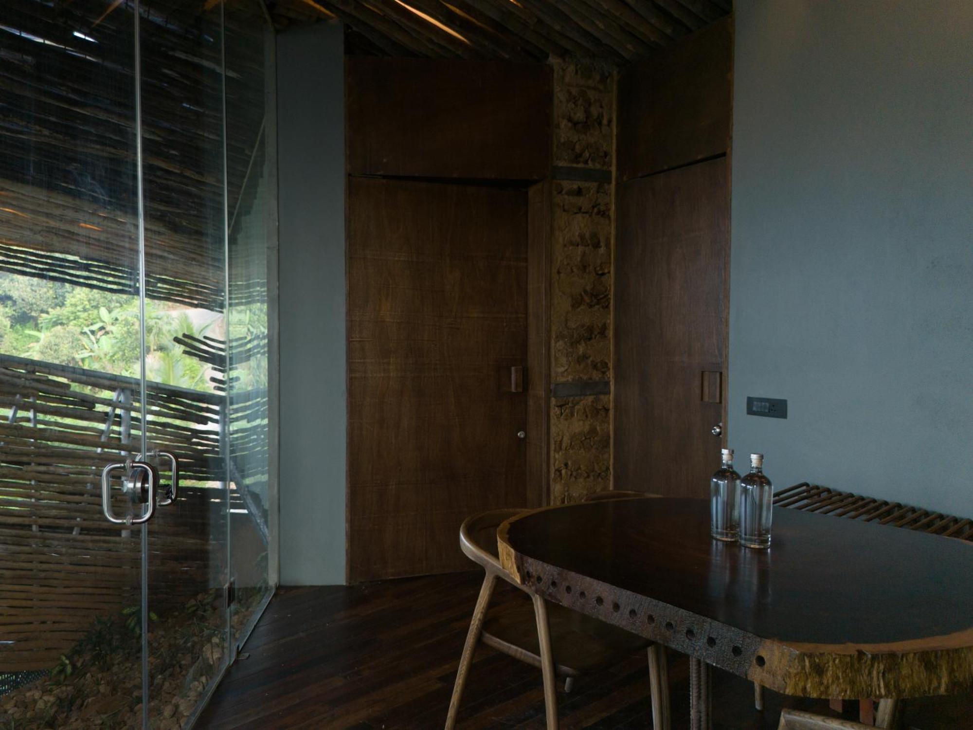 The Ledge By Bloobuck Villa Pirmed Exterior photo